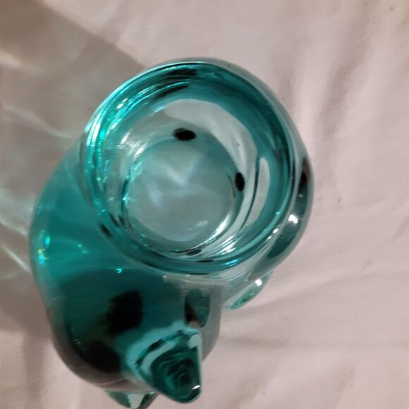 Aquamarine glass Indian Glass Co Sleeping Cats tealight candle holder - Picture 6 of 8